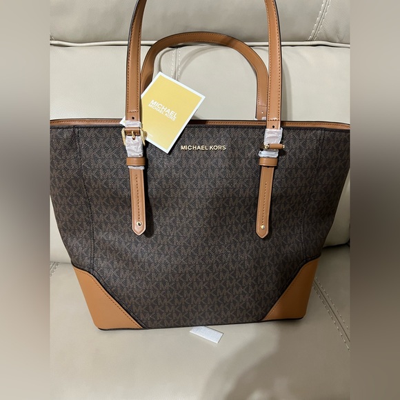 Michael Kors Aria Large Brown Acorn Signature Tote Shoulder Handbag  NWT - Picture 6 of 14